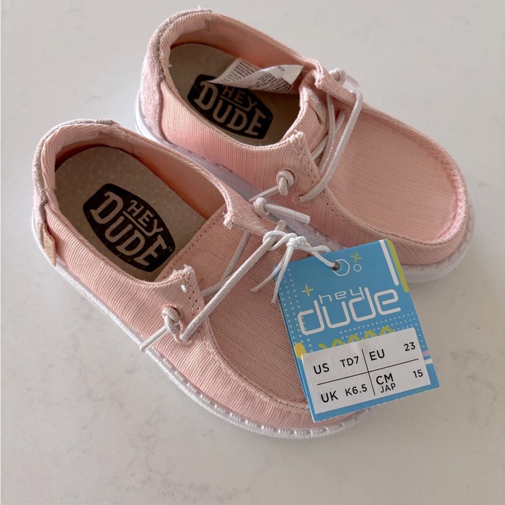 Toddler hey dudes